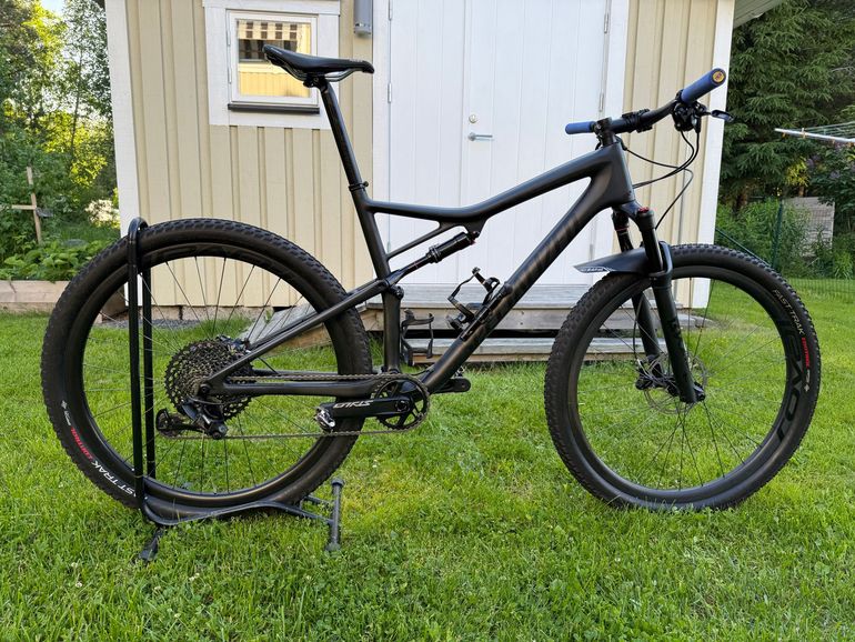 EPIC EXPERT CARBON EVO 29　size m Epic 8 EVO Expert - SRAM GX AXS, FOX Performance Elite