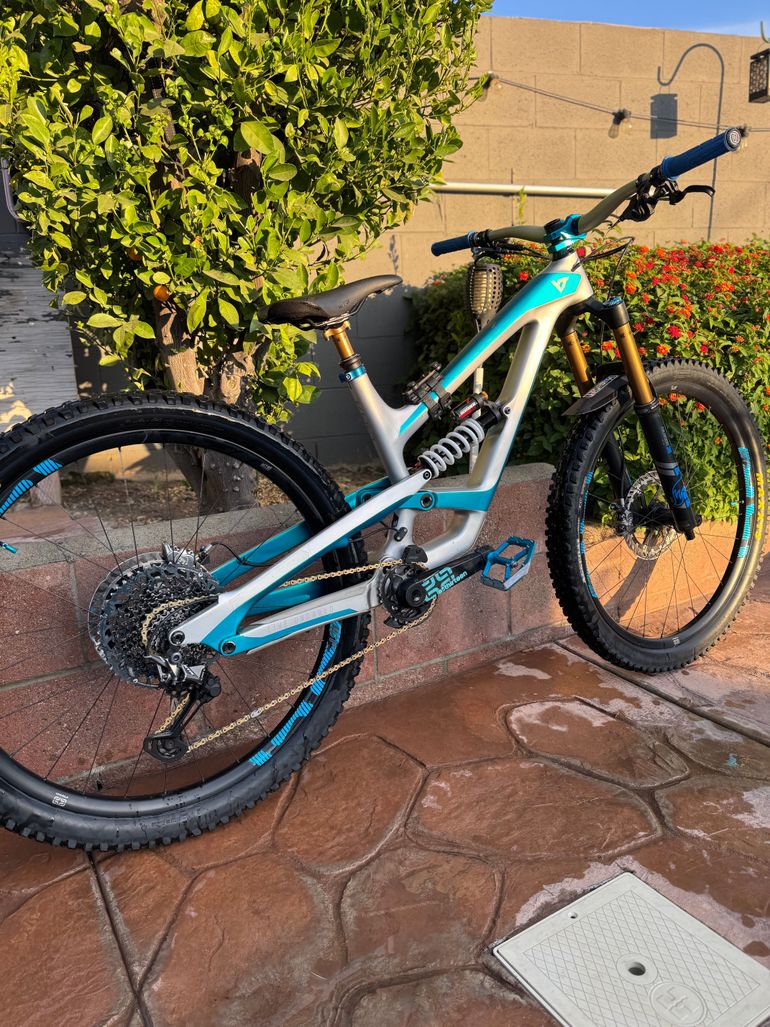 Enduro 2019 Yt Jeffsy Pro Race YT Industries CAPRA 27 CF Pro Race