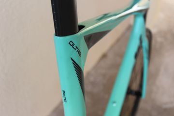 Brugt Bianchi Oltre Comp Ultegra Di2 2023 2023 Road & Gravel — billede 4 af 6