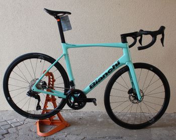 Bianchi, Specialissima COMP 105 Di2 2024