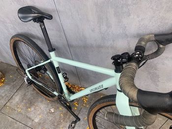 Used Specialized Sequoia SRAM Rival 2018 Road & Gravel, Green — image 2 of 7
