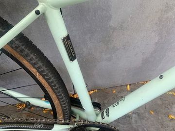 Used Specialized Sequoia SRAM Rival 2018 Road & Gravel, Green — image 4 of 7