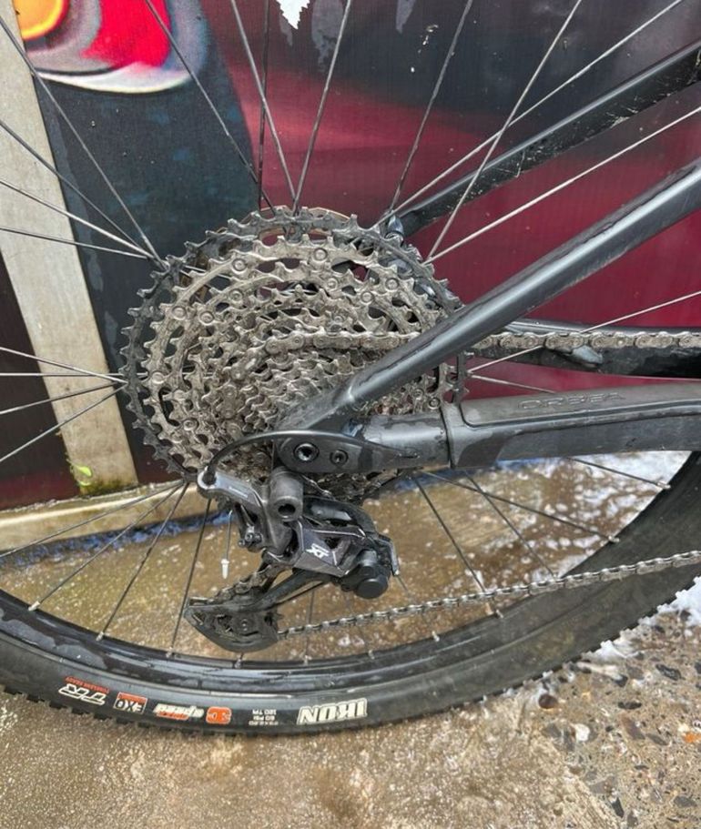 Used Orbea OIZ H20 2021 2021 Mountainbike, Black, 29 — image 4 of 13