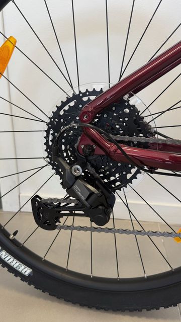 Used Merida BIG.NINE 200 2025 2025 Mountainbike, Red, 29 — image 2 of 5