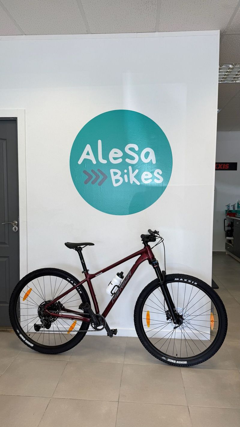 Used Merida BIG.NINE 200 2025 2025 Mountainbike, Red, 29 — image 1 of 5