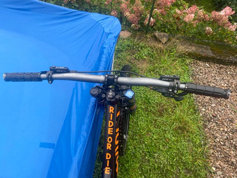 Used Devinci Wilson XP 2014 Mountainbike, Black — image 12 of 13