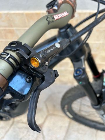 Używany Giant Reign E+ 2, 2022 2022 Mountainbike — zdjęcie 8 z 12