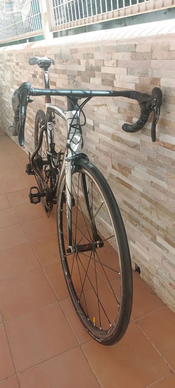 Used Kuota Kharma 2018 Road & Gravel, White — image 4 of 4
