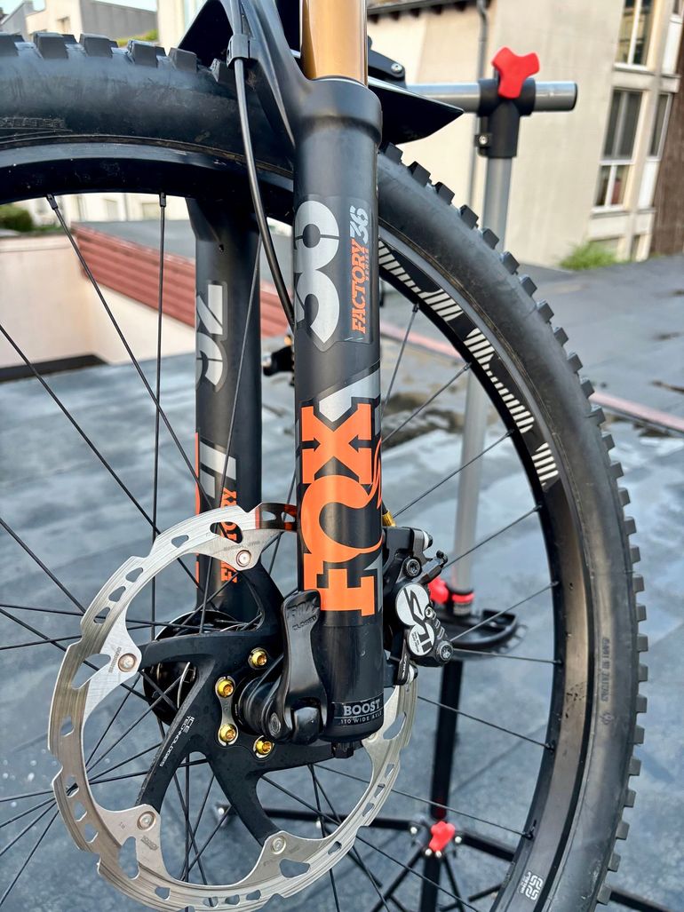 Used Santa Cruz Nomad Shimano XTR 2018 Mountainbike, Blue — image 9 of 26