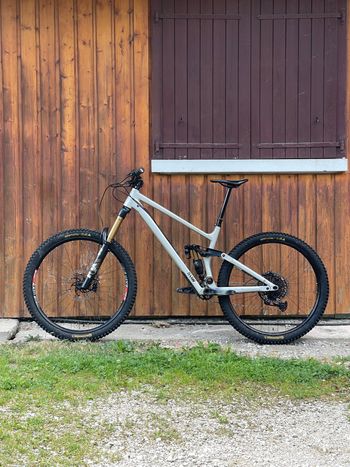 Used RAAW Raaw Madonna V2.2 2023 Mountainbike — image 2 of 5