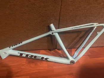 Used Trek Procaliber SL Frameset 2018 Mountainbike, Blu — image 3 of 3
