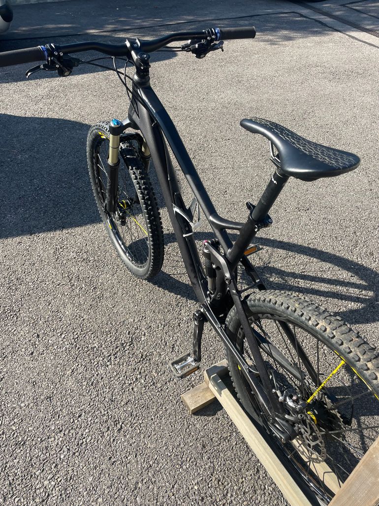 Canyon Nerve AL 7.0 2016 Mountainbike de segunda mano, Negro — imagen 6 de 7