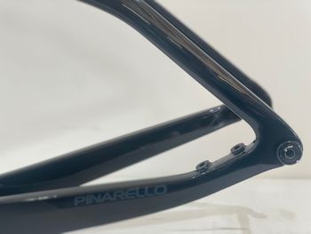 Used Pinarello DOGMA F DISK BOB 430 Frameset 2023 Road & Gravel, Black — image 10 of 11