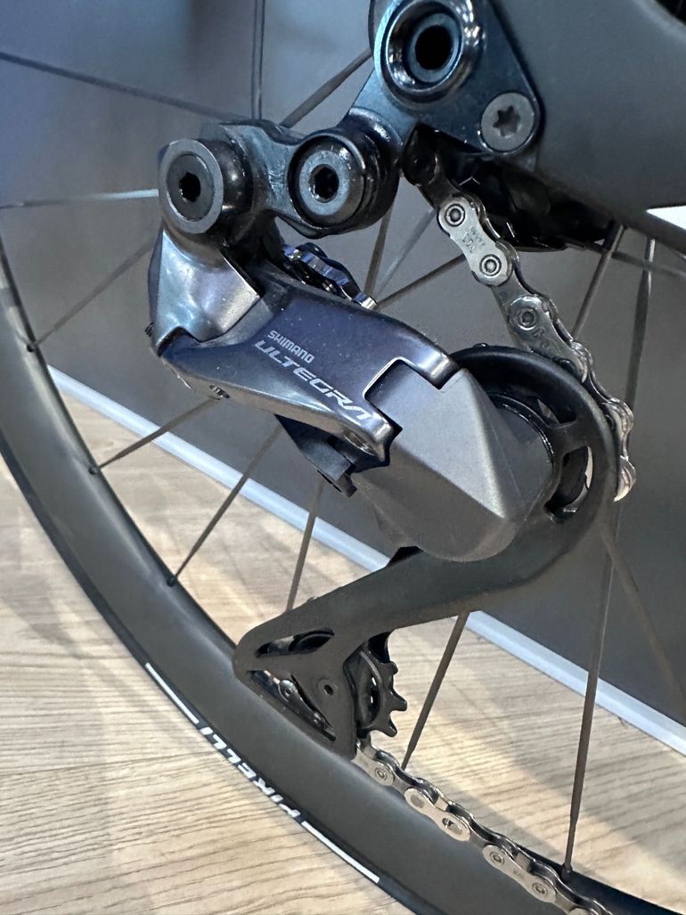 Used Look 795 BladeRS Ultegra Di2 / R38D 2024 2024 Road & Gravel, Black — image 5 of 6