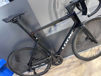 Used Look 795 BladeRS Ultegra Di2 / R38D 2024 2024 Road & Gravel, Black — image 2 of 6