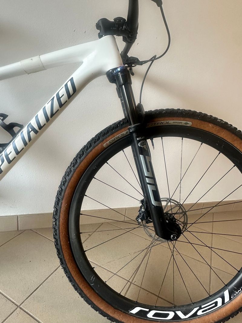 Used Specialized Epic Hardtail Pro 2021 2021 Mountainbike, White, 29 — image 9 of 12