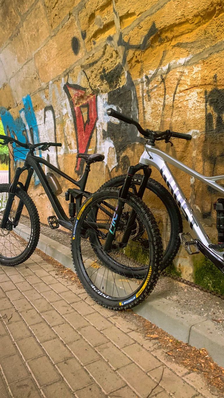 Used Ghost Al Amt Base 2022 Mountainbike, Light Gray — image 11 of 12