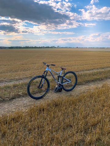 Used Ghost Al Amt Base 2022 Mountainbike, Light Gray — image 9 of 12