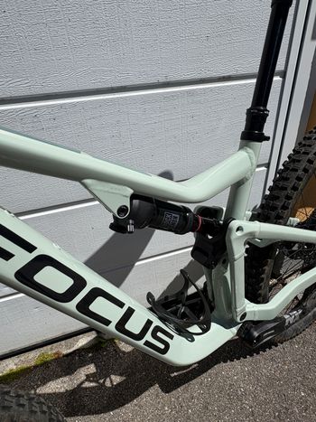 Used Focus JAM 6.8 2022 2022 Mountainbike, Green, 29 — image 11 of 12