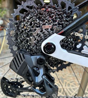 Trek Procaliber 9.7 2022 Mountainbike usato, Bianco — immagine 3 di 4