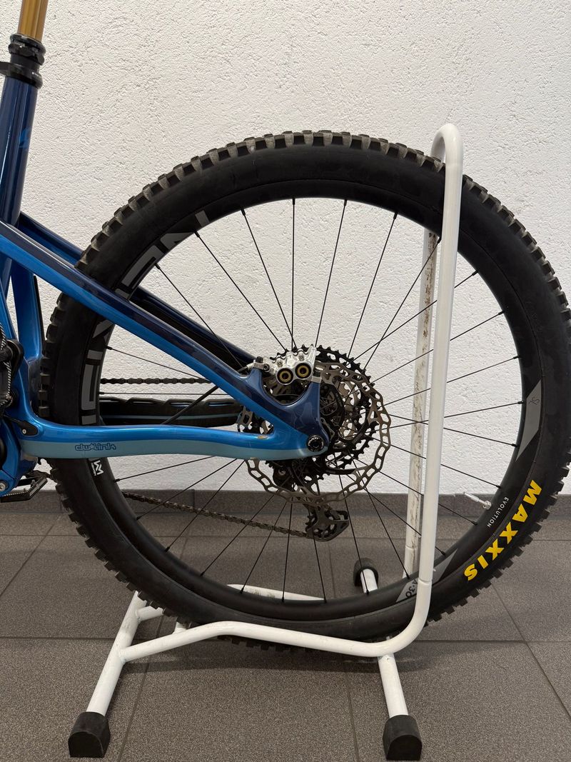 Używany Pivot SHUTTLE LT Team XTR 2023 2023 Mountainbike — zdjęcie 4 z 9