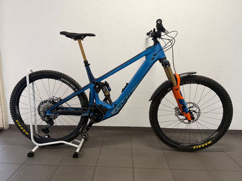 Używany Pivot SHUTTLE LT Team XTR 2023 2023 Mountainbike — zdjęcie 2 z 9
