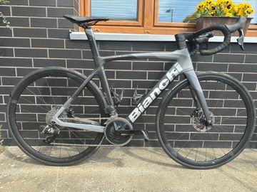 Tweedehands Bianchi Oltre XR4 - Rival eTap AXS 2022 2022 Road & Gravel