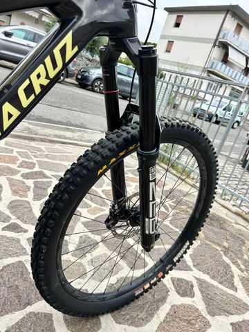 Used Santa Cruz Megatower SRAM X0 Eagle AXS (T-Type) 2024 Mountainbike, Black — image 5 of 7