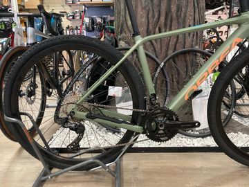 Orbea TERRA H30 2024 2024 Road & Gravel usato, Nero — immagine 3 di 4