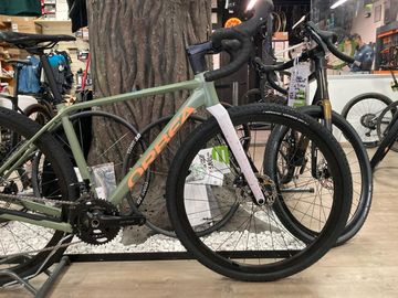 Orbea TERRA H30 2024 2024 Road & Gravel usato, Nero — immagine 2 di 4