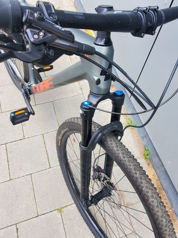 Used CUBE REACTION C:62 RACE 2024 2024 Mountainbike, Light Gray, 29 — image 9 of 11