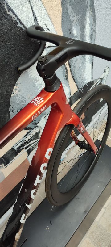 Brugt Factor O2 VAM - SRAM Force w/ Power Meter 2024 Frameset 2024 Road & Gravel — billede 1 af 4