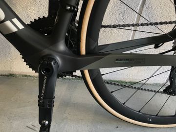 Używany Bianchi Oltre Shimano Ultegra 2024 Road & Gravel — zdjęcie 5 z 9