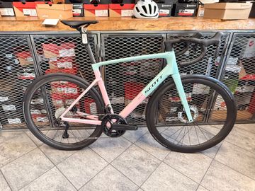 Käytetty Scott Addict RC10 2025 Road & Gravel