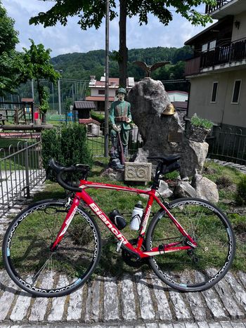 Used Bianchi Impulso Campagnolo Chorus 2012 Road & Gravel, Red — image 1 of 3