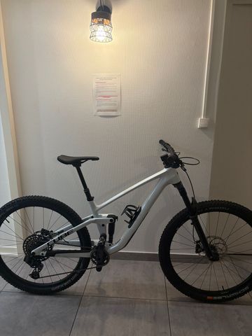 Gebrauchtes CUBE Stereo SRAM GX Eagle AXS 2024 Mountainbike, Weiß, 29 — Bild 5 von 8