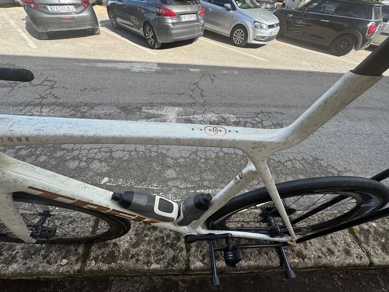 Used Trek Slr7 Gen 8 2025 Road & Gravel, White — image 6 of 8