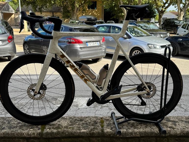Used Trek Slr7 Gen 8 2025 Road & Gravel, White — image 2 of 8