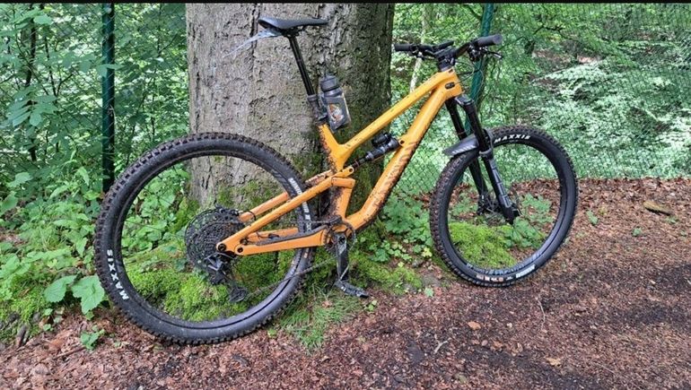 Canyon Torque 27.5 CF 7 2022 2022 Mountainbike usato, Arancione — immagine 2 di 3