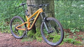Canyon Torque 27.5 CF 7 2022 2022 Mountainbike usato, Arancione — immagine 3 di 3