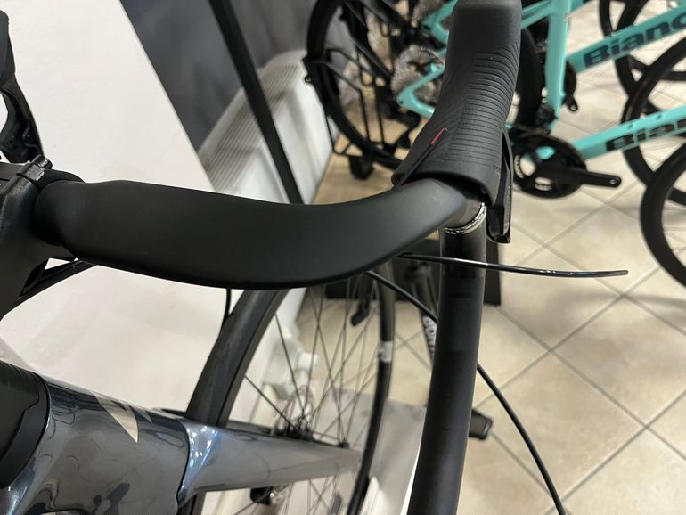 Used Lapierre XELIUS DRS 6.0 AXS Tg M 2025  2X12 NEW 2025 Road & Gravel — image 3 of 8