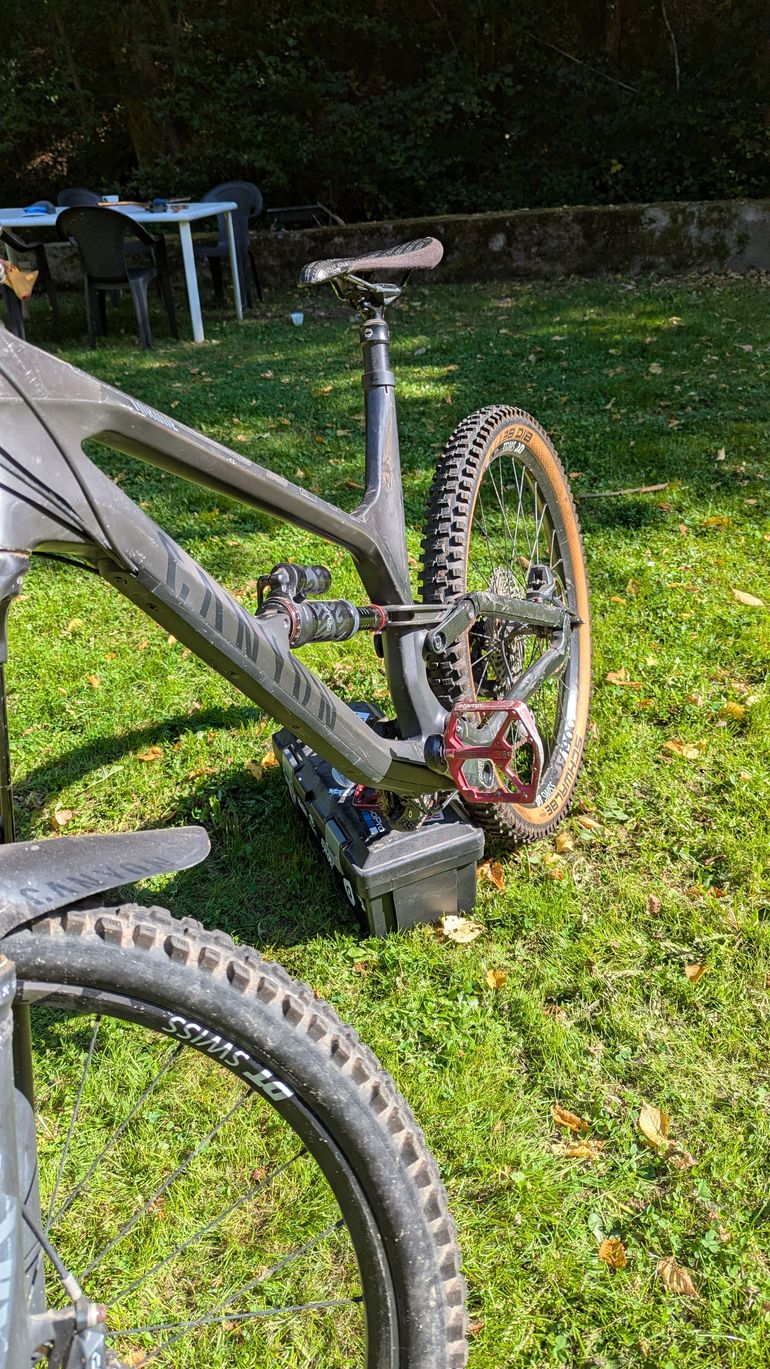 Used Canyon Torque CF 7.0 2020 2020 Mountainbike, Black, 27.5 — image 5 of 5