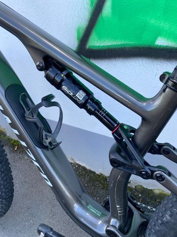 Used Specialized Epic SRAM GX Eagle AXS 2025 Mountainbike, Light Gray — image 11 of 16