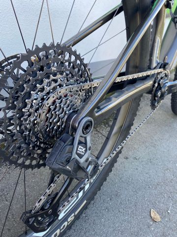Used Specialized Epic SRAM GX Eagle AXS 2025 Mountainbike, Light Gray — image 5 of 16