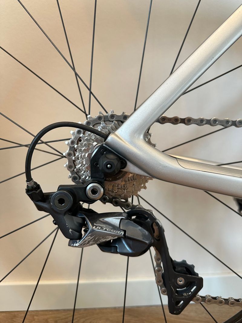 Käytetty Canyon Aeroad CF SL 8.0 2019 2019 Road & Gravel — kuva 7 / 17
