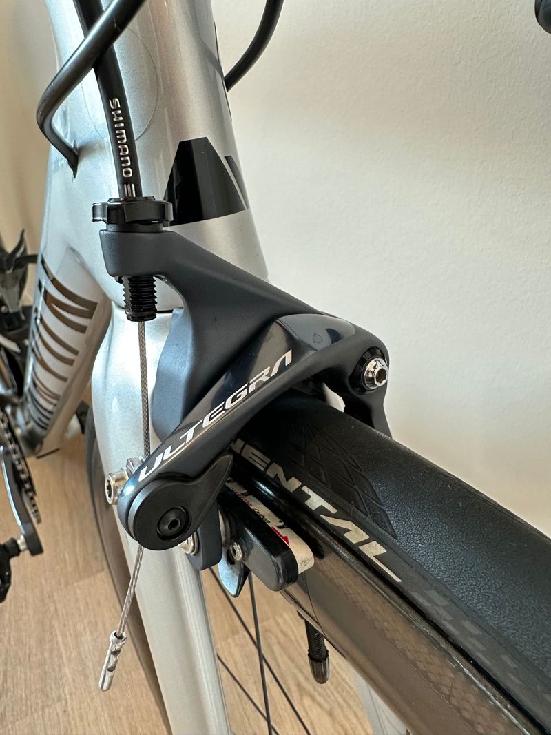 Käytetty Canyon Aeroad CF SL 8.0 2019 2019 Road & Gravel — kuva 9 / 17