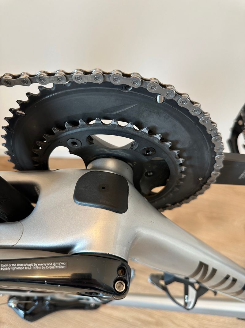Käytetty Canyon Aeroad CF SL 8.0 2019 2019 Road & Gravel — kuva 14 / 17