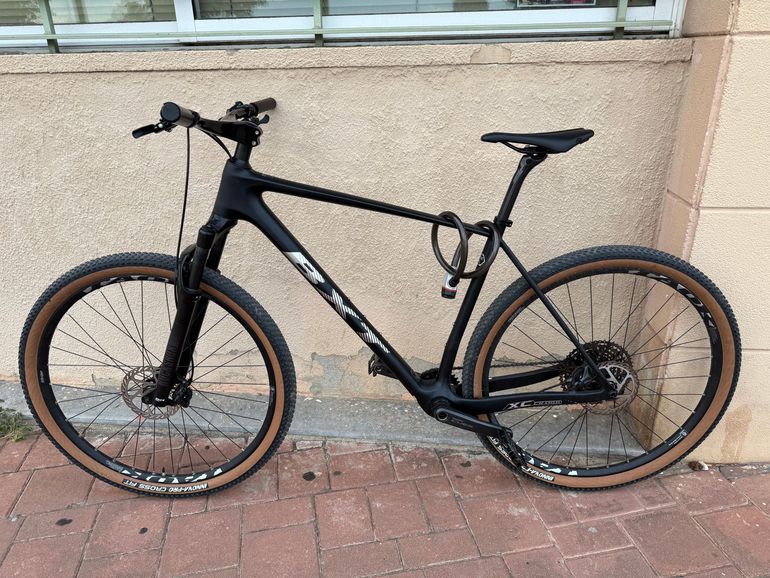 BXT BXT 29er Carbon Mountain Bike XC Hardtail Hyddraulic Disc