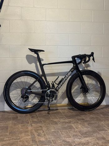 激レア!!CANNONDALEロード完成車 Hand Made in USA Cannondale Handmade in USA vs. Cannondale from Taiwan. Bikes