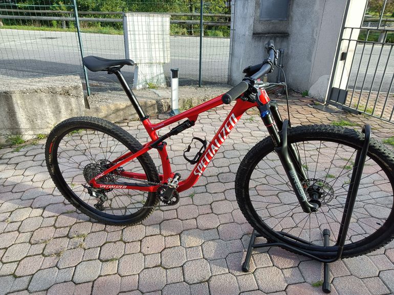 Used Specialized Epic Comp 2021 2021 Mountainbike, Red, 29 — image 2 of 12